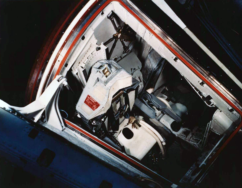Illustration for article titled Newly Declassified Photos Show The Crewed USAF Spy Spacecraft That Almost Was